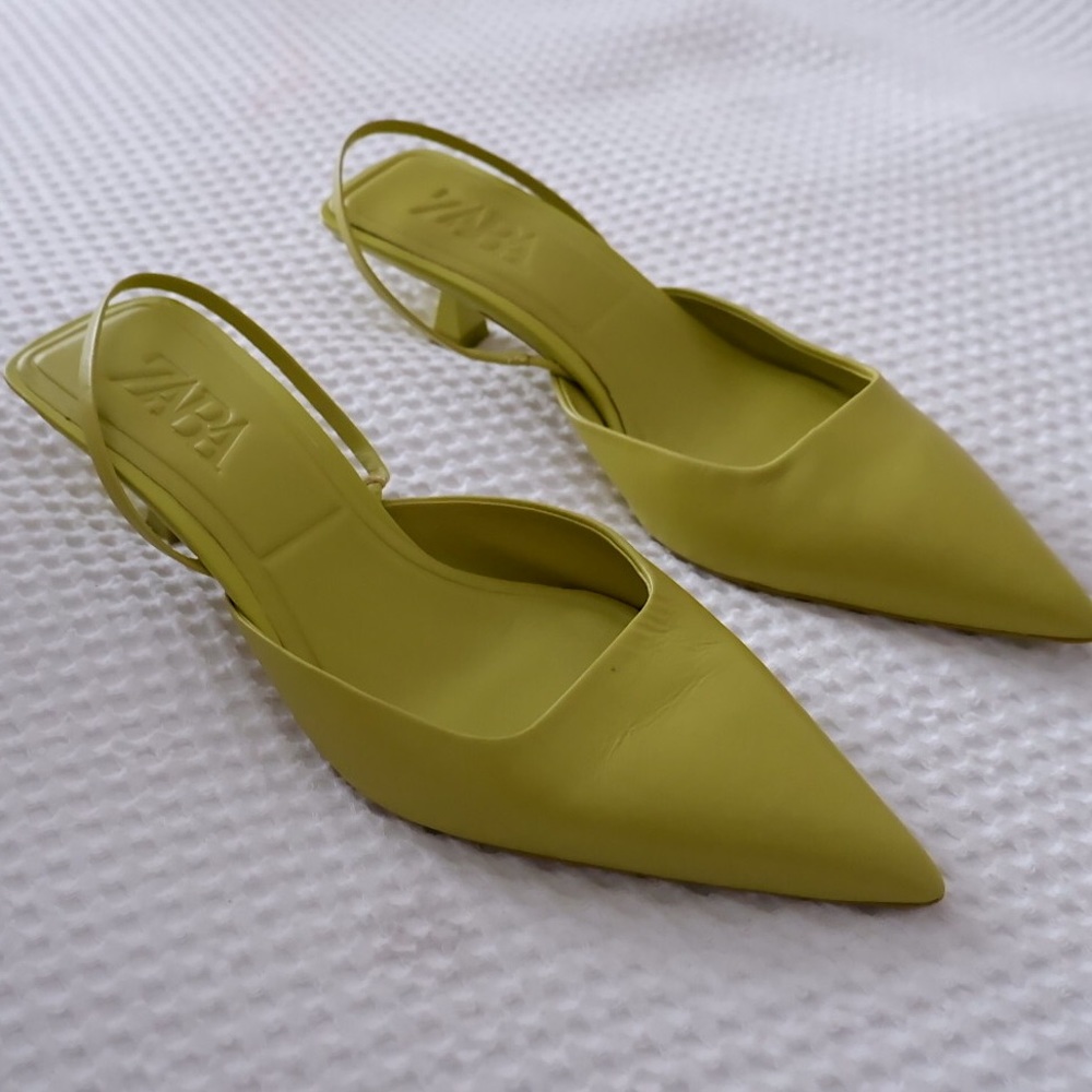 ZARA GREEN SLINGBACK HEELS